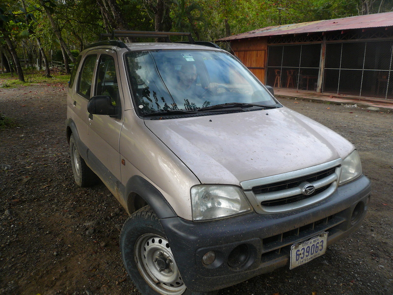 renting a car in costa rica safe