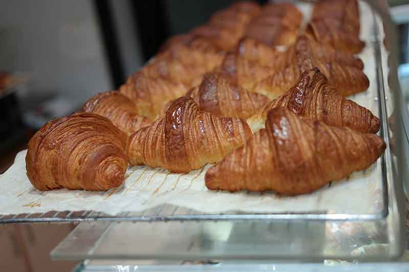 Paris Food Guide - 134 RDT croissants