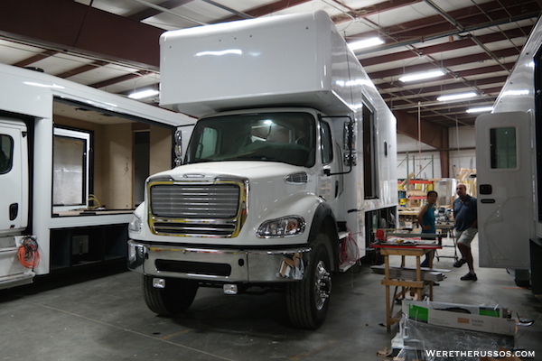 ShowHauler Freightliner M2 112 Custom Motorhome